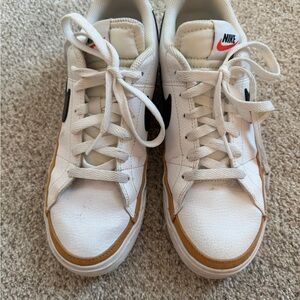 Nike White and Tan Sneakers with Black Logo